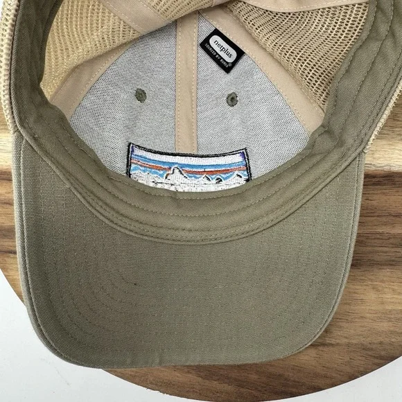 Patagonia Hat Mesh Back Net Plus SnapBack Trucker Green Tan Cap Hat Logo EUC - Picture 8 of 9